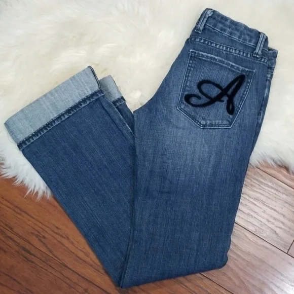 Y2K Low waisted Flare Dark Wash Jeans - Picture 2 of 7